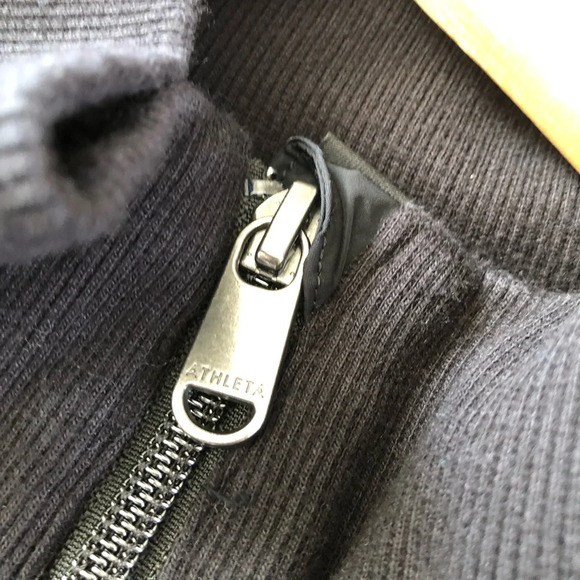 Athleta Mens Black Quarter Zip Pullover Sweater Jacket Medium - Picture 4 of 5